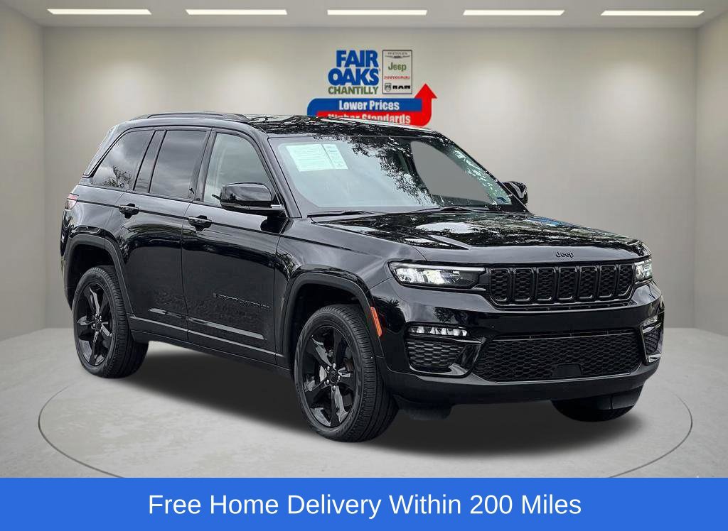 Used 2023 Jeep Grand Cherokee Limited w/ Black Appearance Package