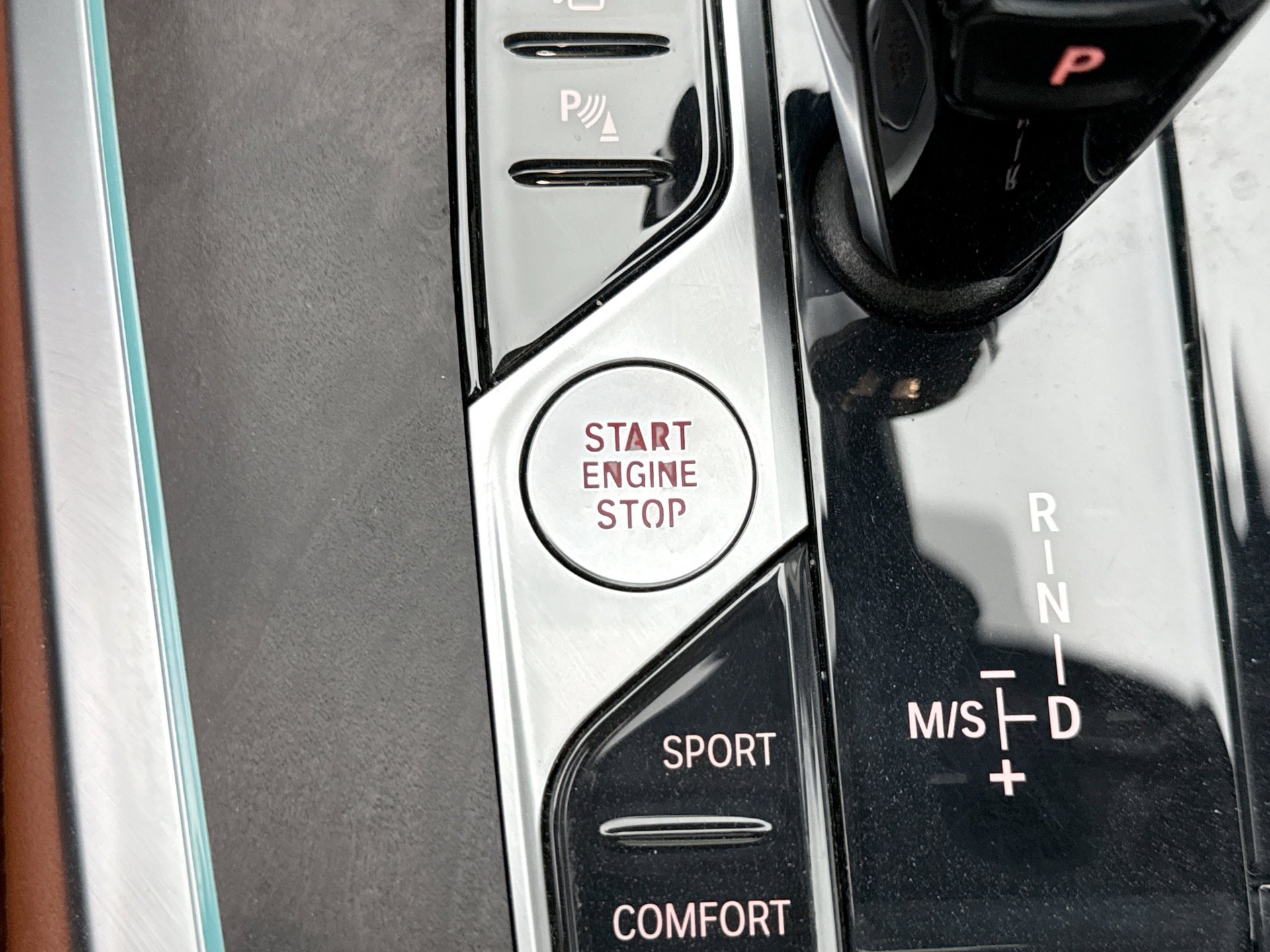 Used 2021 BMW X7 xDrive40i w/ Parking Assistance Package image 23