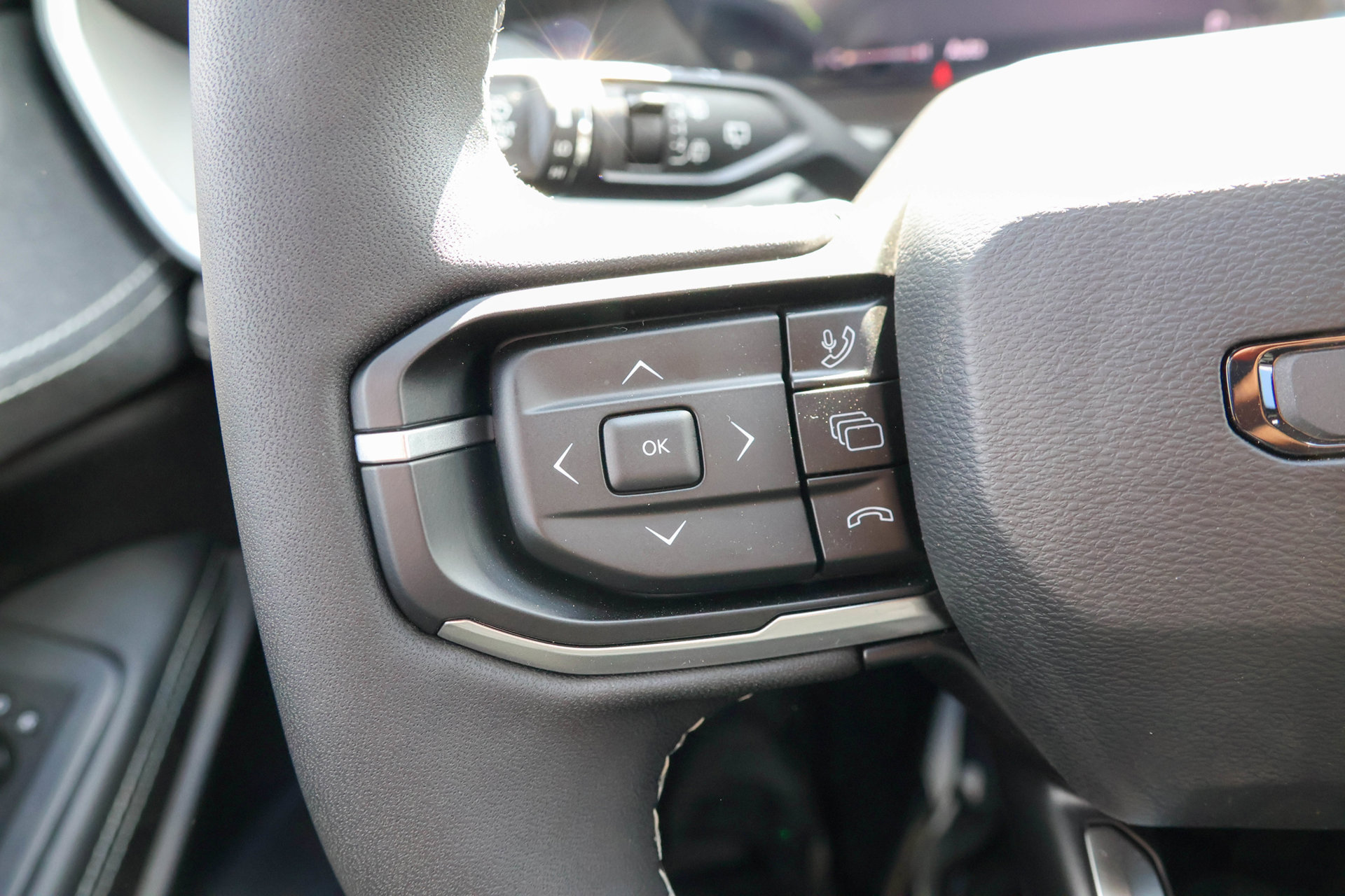 New 2026 Jeep Cherokee Laredo AWD/4WD image 25