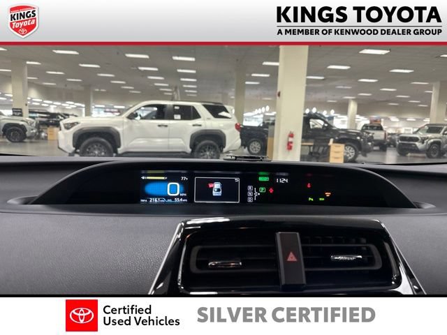 Certified 2017 Toyota Prius Four FWD image 15