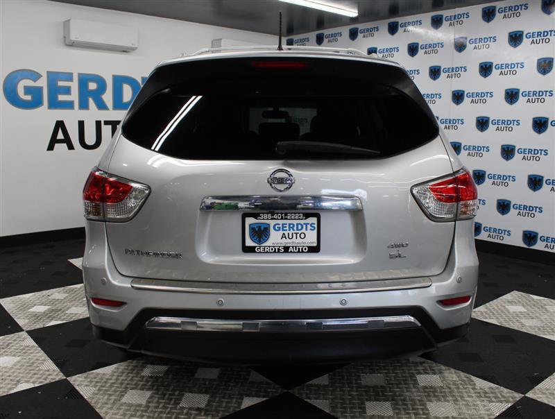 Used 2015 Nissan Pathfinder SL AWD/4WD image 3