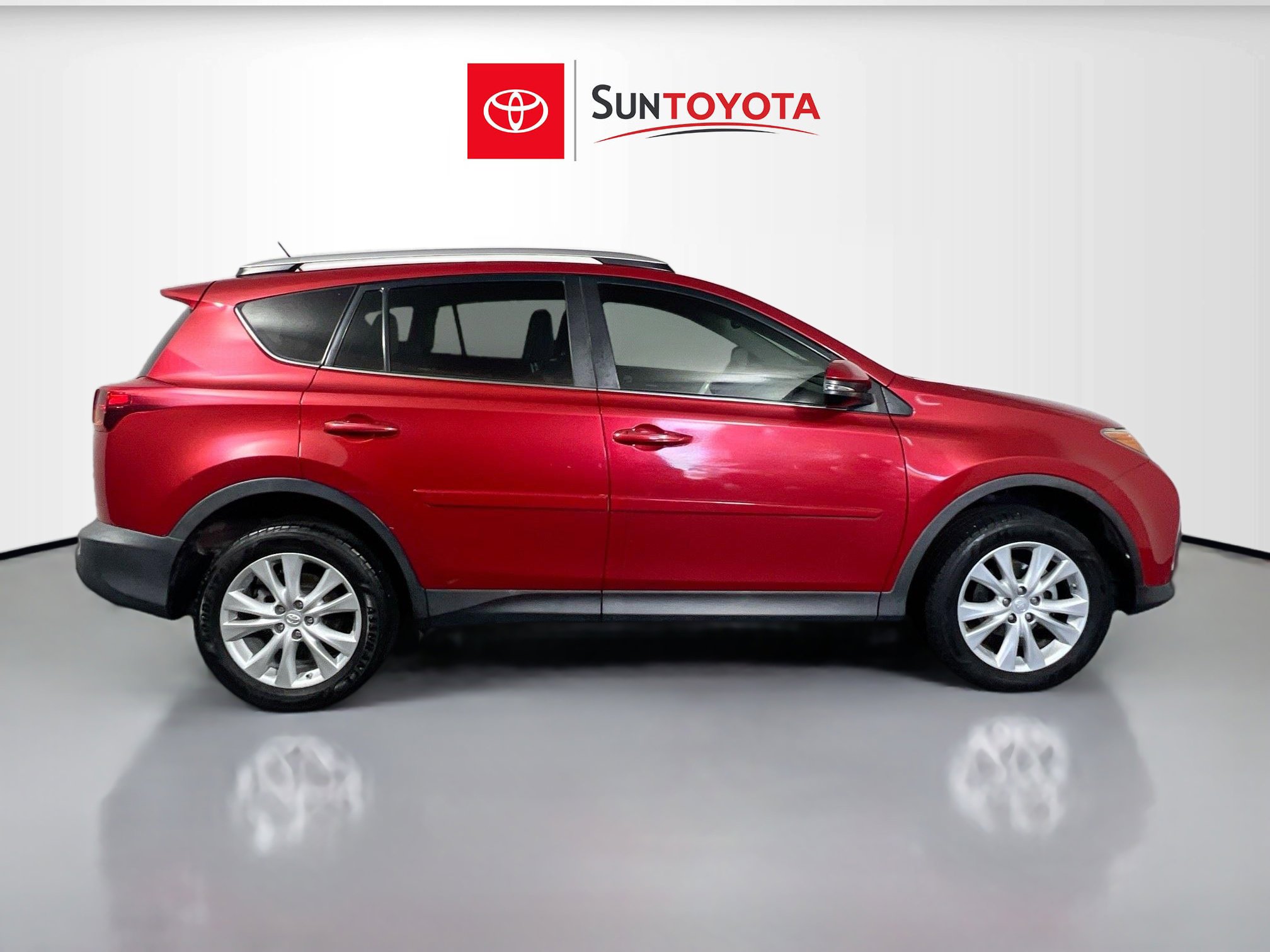 Used 2015 Toyota RAV4 Limited FWD image 2