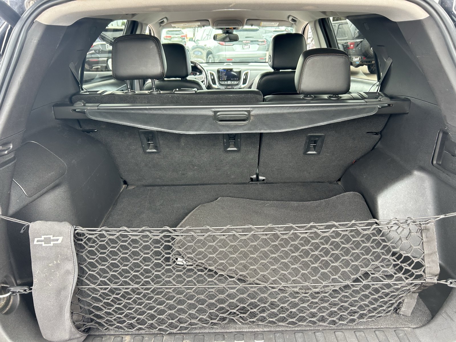 Certified 2022 Chevrolet Equinox Premier w/ LPO, Cargo Package FWD image 10