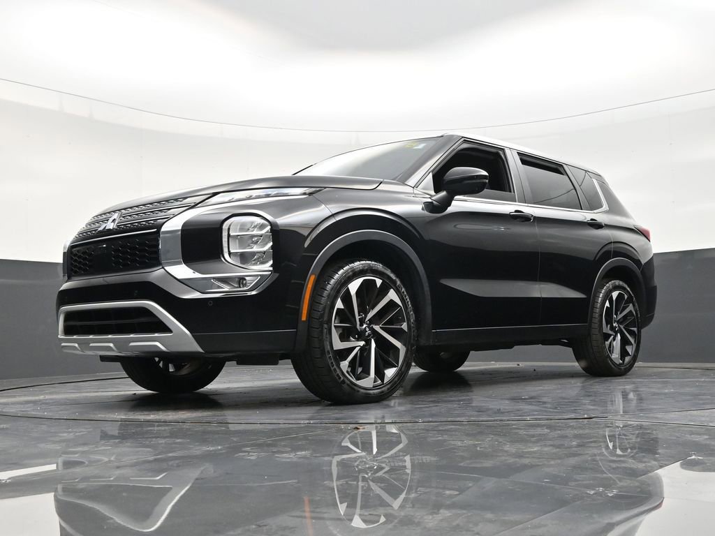 Used 2022 Mitsubishi Outlander SE image 21