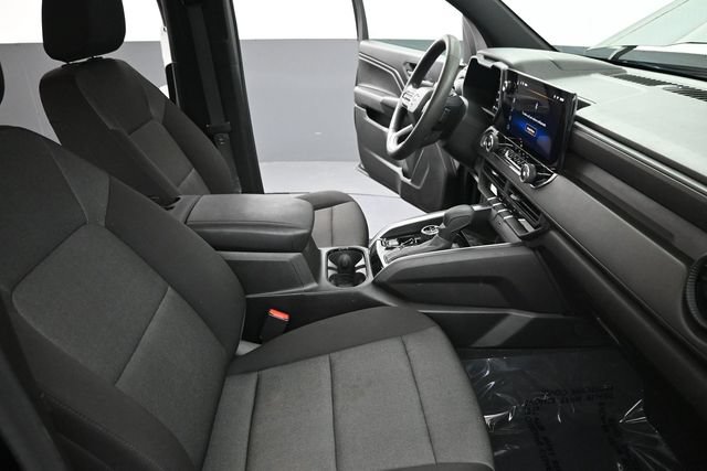 Used 2025 Chevrolet Colorado Trail Boss AWD/4WD image 18