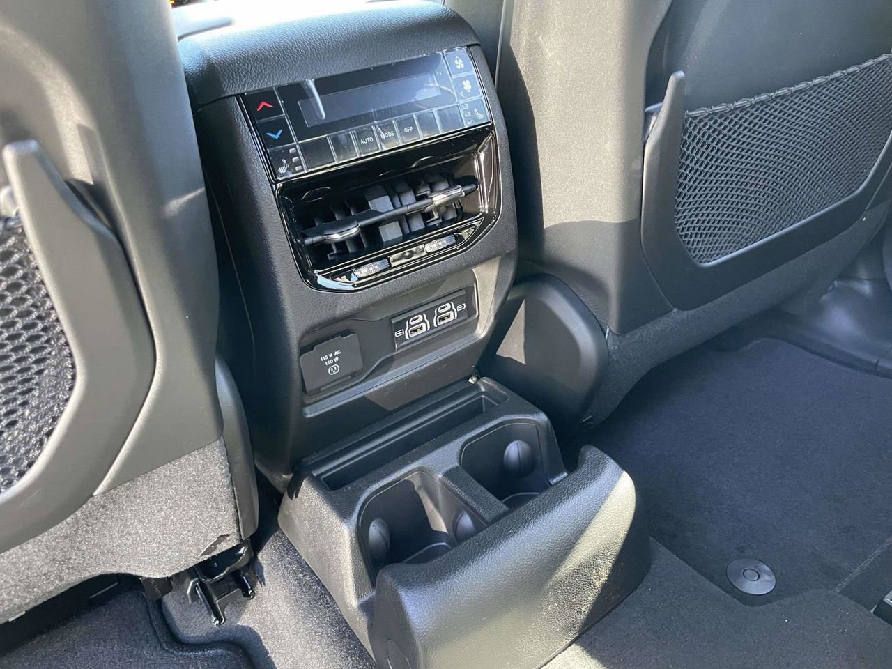 New 2025 Jeep Grand Cherokee L Limited image 29