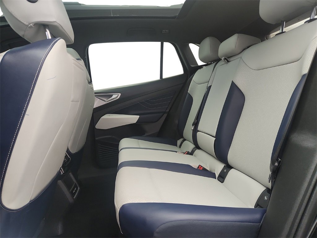 Used 2023 Volkswagen ID.4 Pro S image 22