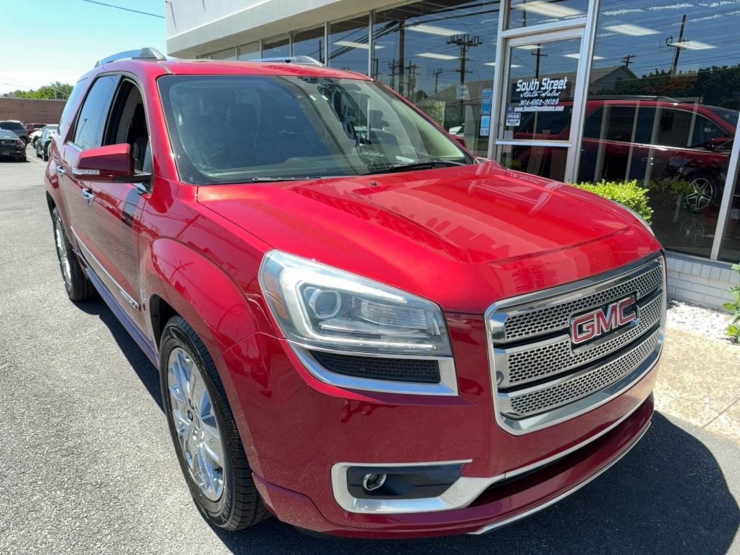 Used 2014 GMC Acadia Denali AWD/4WD image 2
