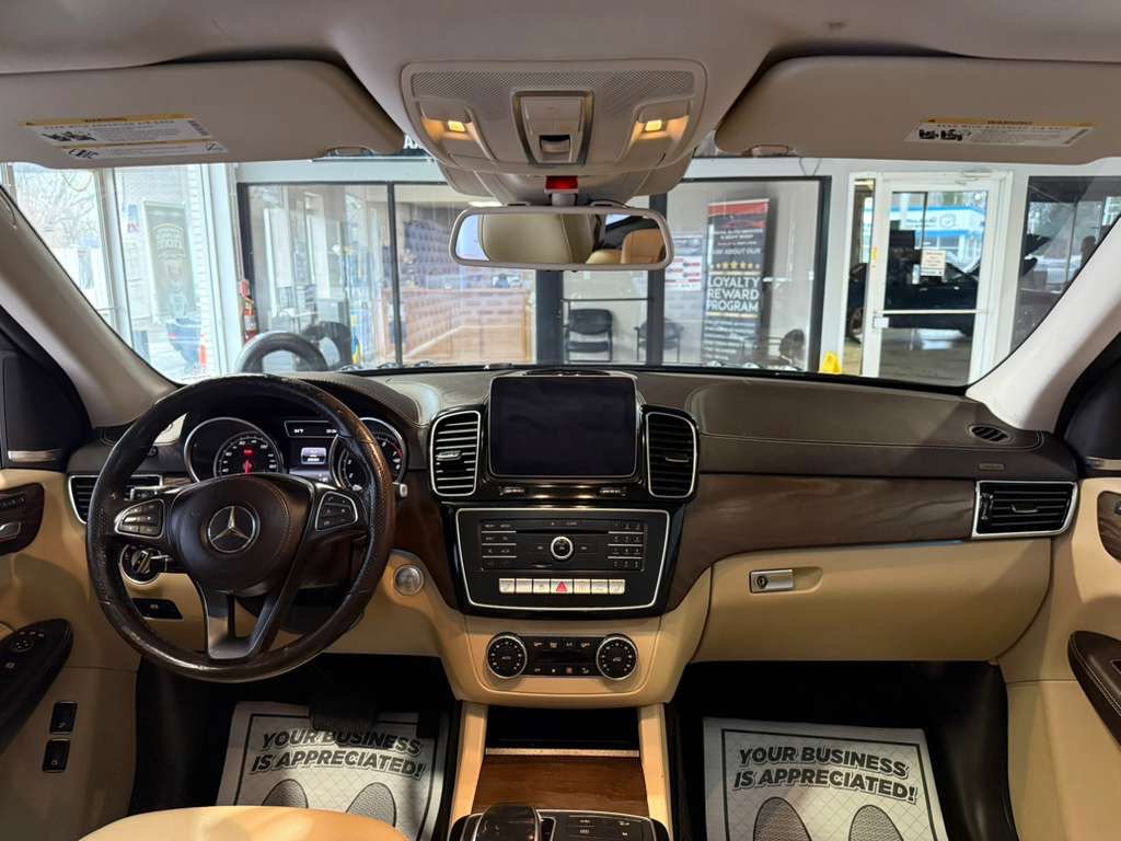 Used 2019 Mercedes-Benz GLS 450 4MATIC image 25