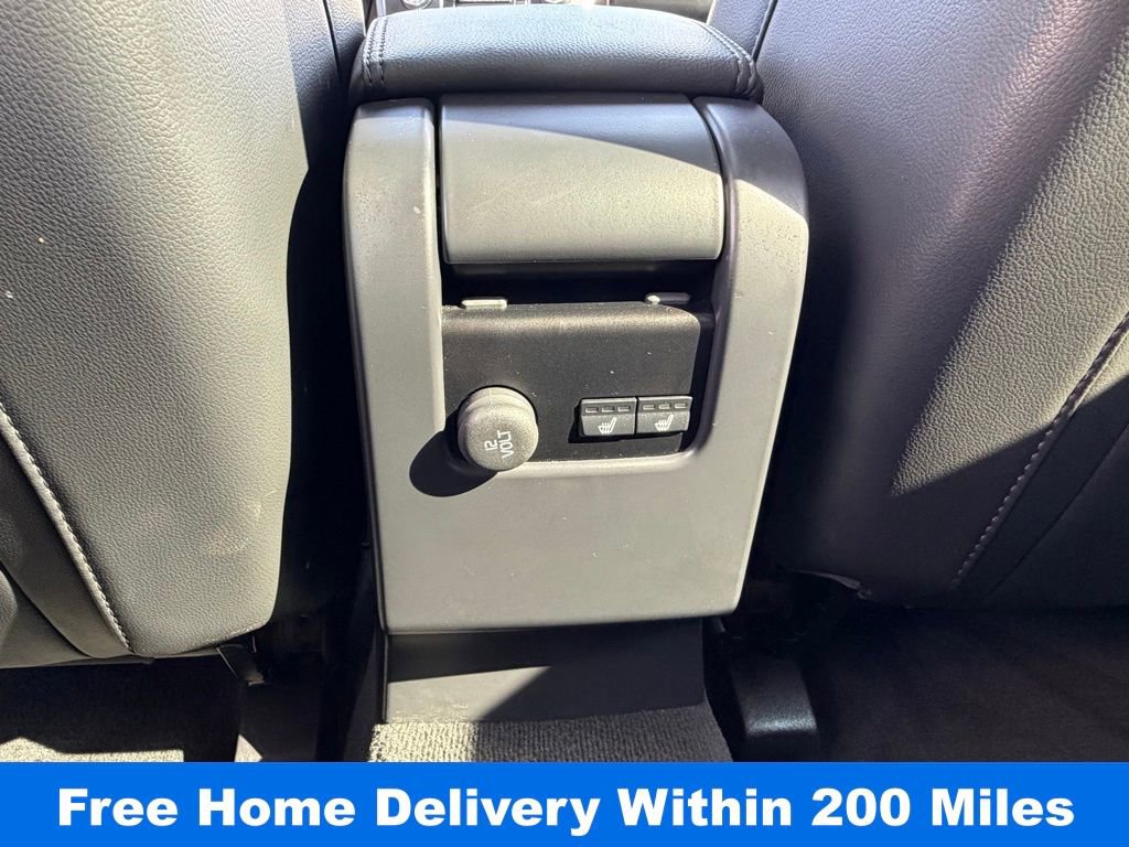 Used 2016 Volvo XC60 T6 Platinum w/ Climate Package image 30