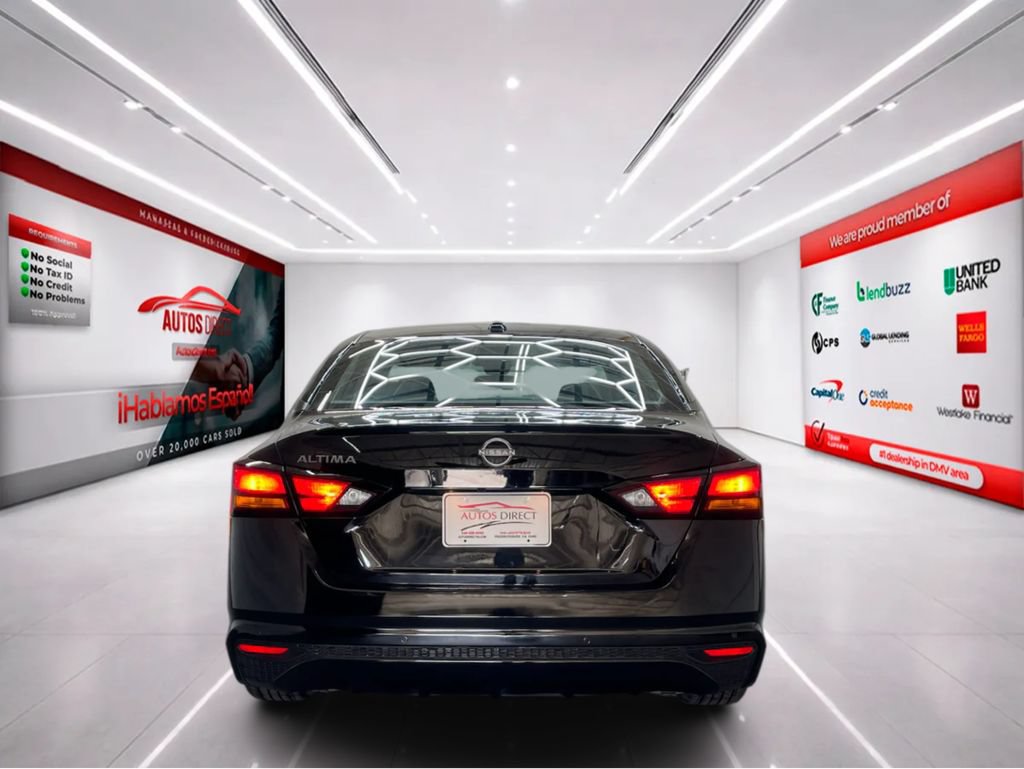 Used 2025 Nissan Altima 2.5 SV FWD image 7