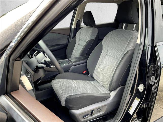 Used 2023 Nissan Rogue SV FWD image 23