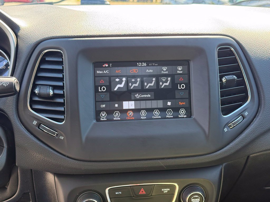 Used 2019 Jeep Compass Latitude w/ Popular Equipment Group AWD/4WD image 16