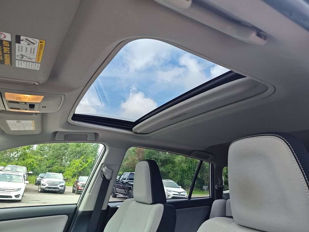 Used 2016 Toyota RAV4 XLE AWD/4WD image 28