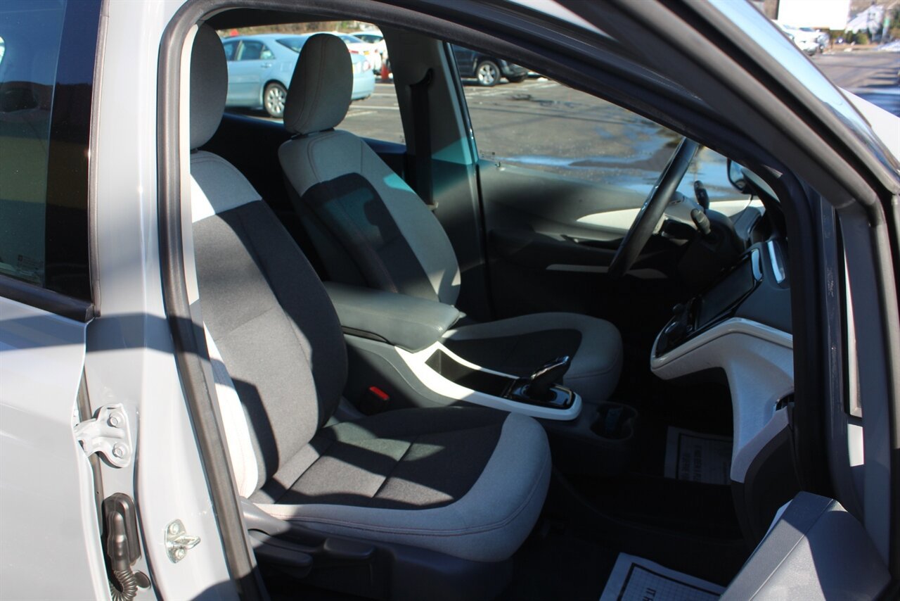 Used 2019 Chevrolet Bolt LT image 12