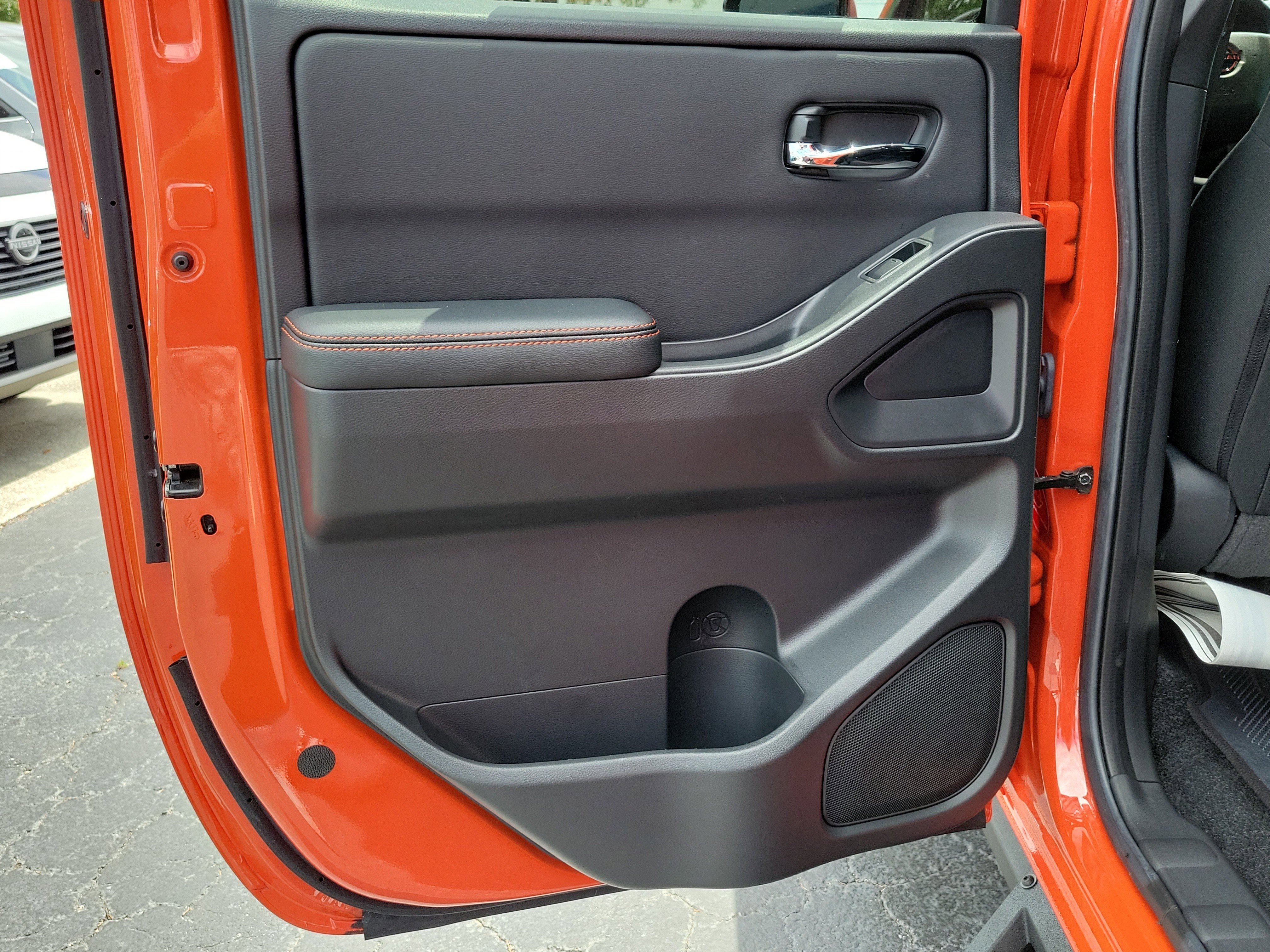 Certified 2025 Nissan Frontier Pro-X RWD image 10