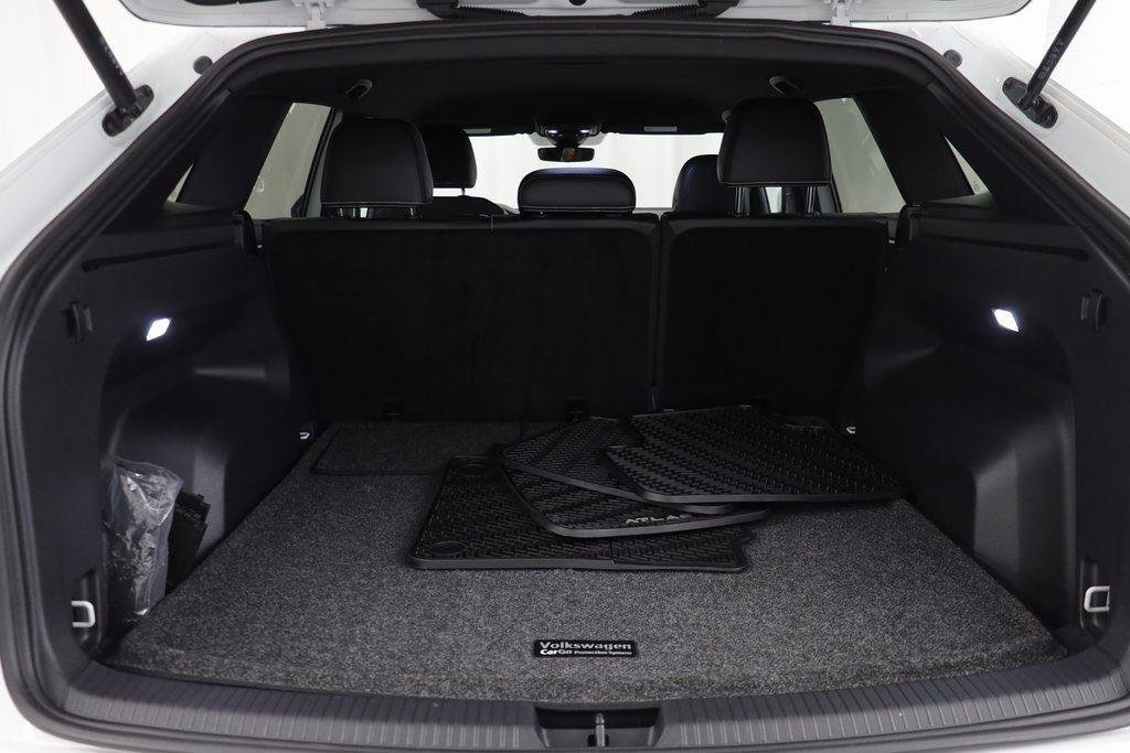 Used 2025 Volkswagen Atlas Cross Sport SE image 16