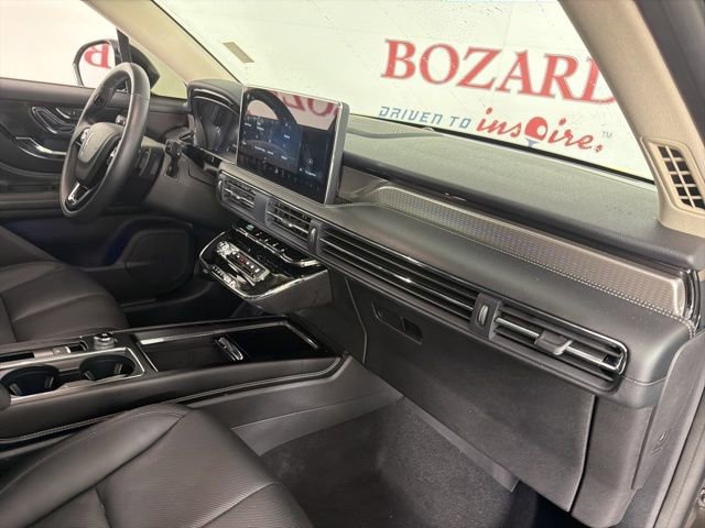 Certified 2024 Lincoln Corsair Reserve image 17