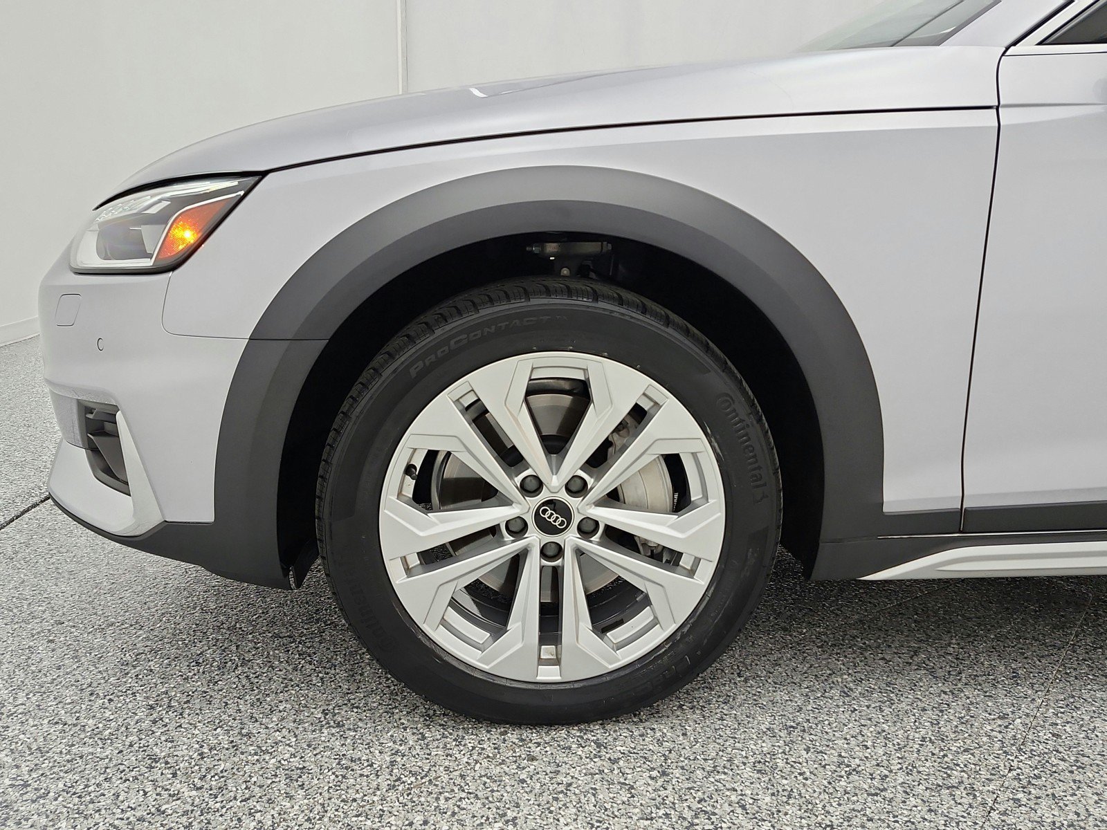 Used 2023 Audi A4 2.0T allroad Premium Plus w/ Premium Plus Package AWD/4WD image 17