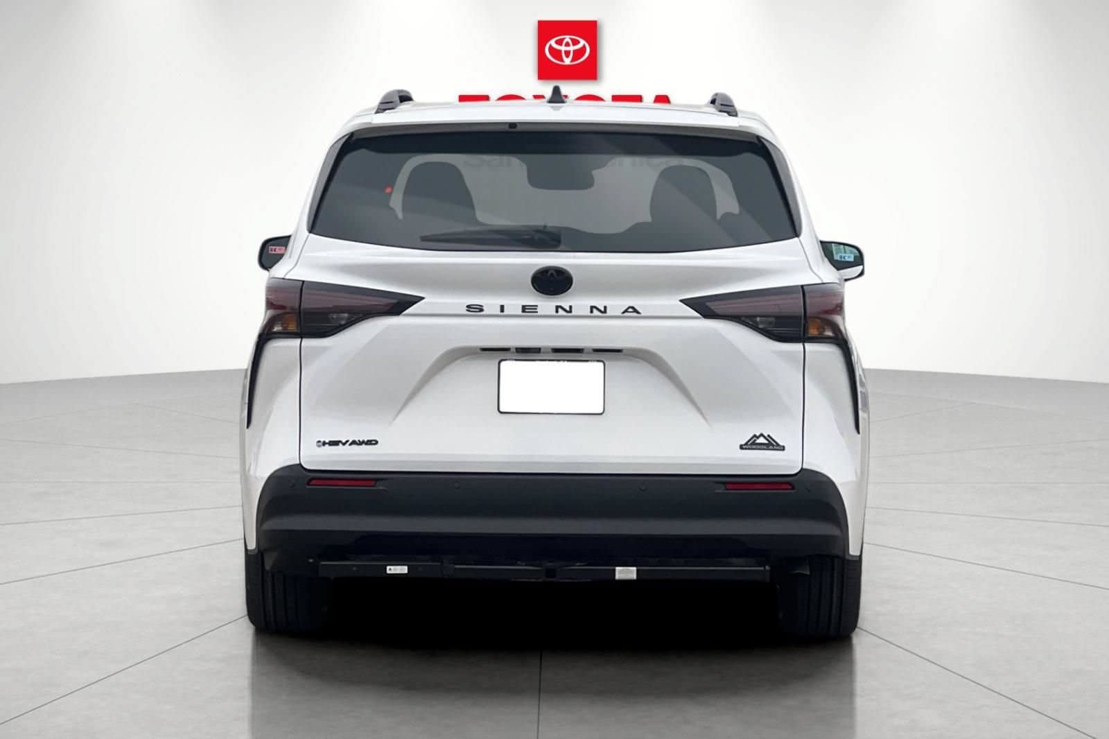 New 2026 Toyota Sienna XLE Woodland Edition AWD/4WD image 4