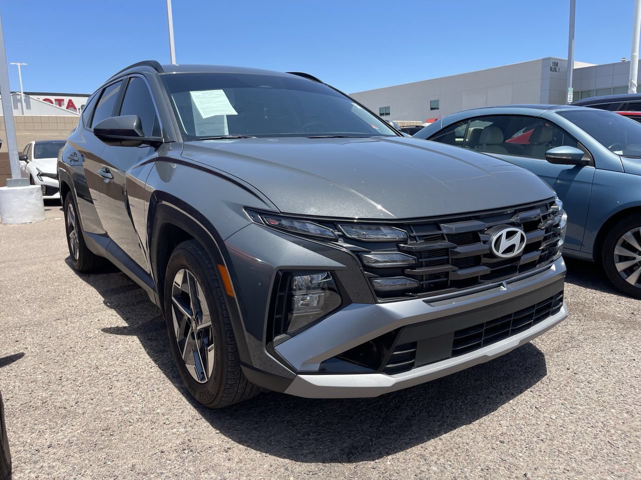 Used 2025 Hyundai Tucson SEL FWD image 2