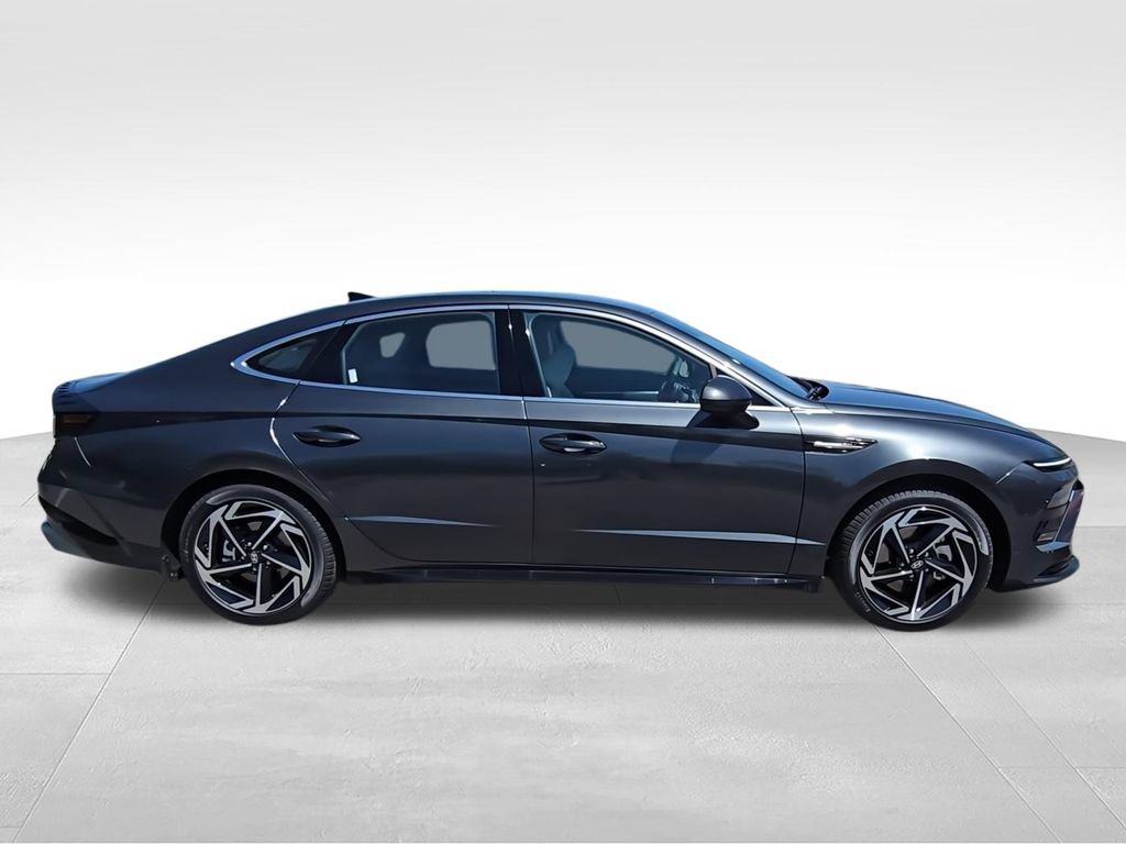 New 2026 Hyundai Sonata SEL FWD image 9
