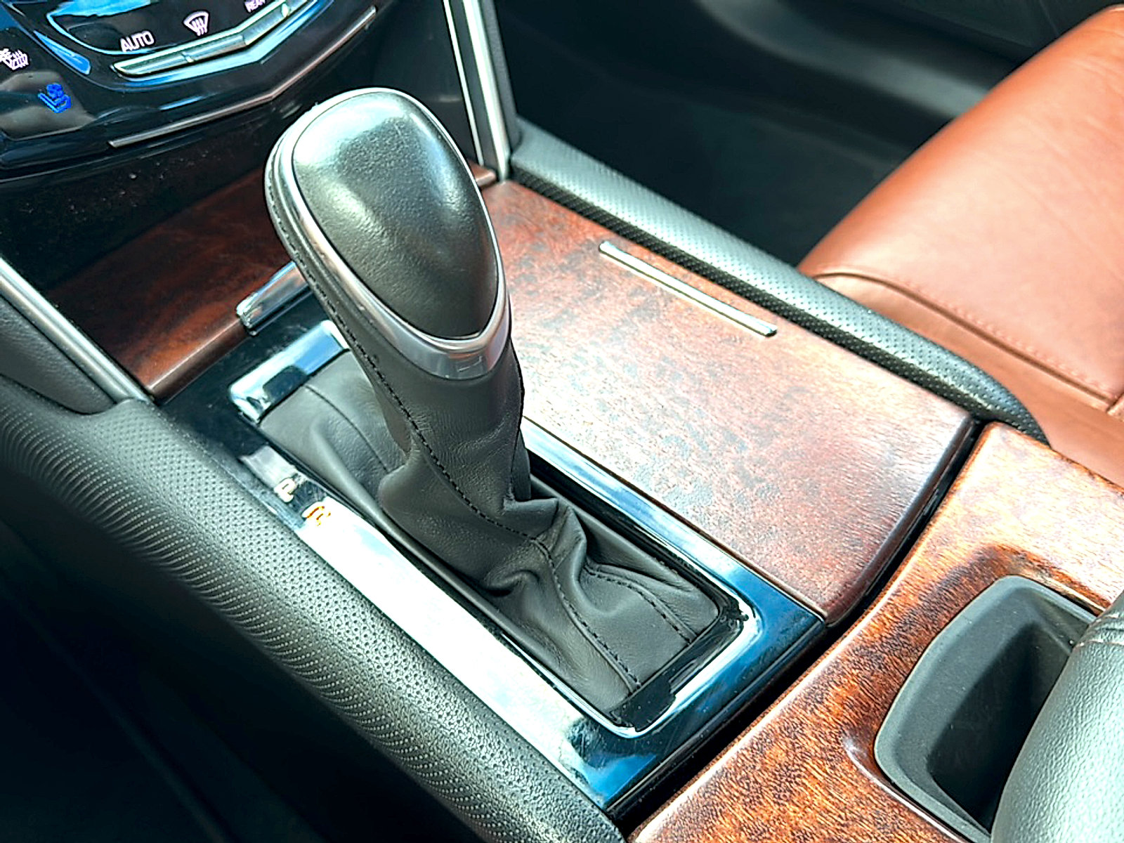 Used 2018 Cadillac XTS Luxury image 36