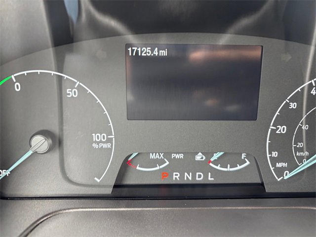 Used 2022 Ford E-Transit Medium Roof image 17