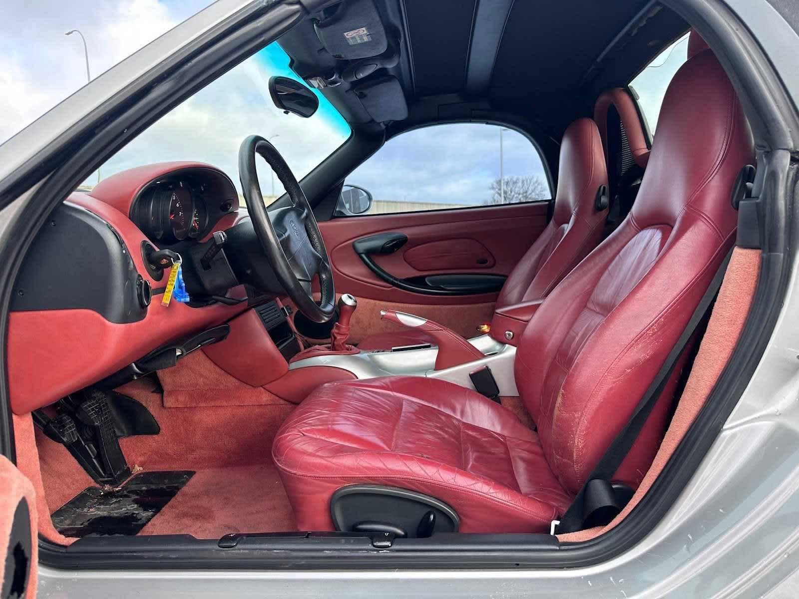 Used 1999 Porsche Boxster image 13