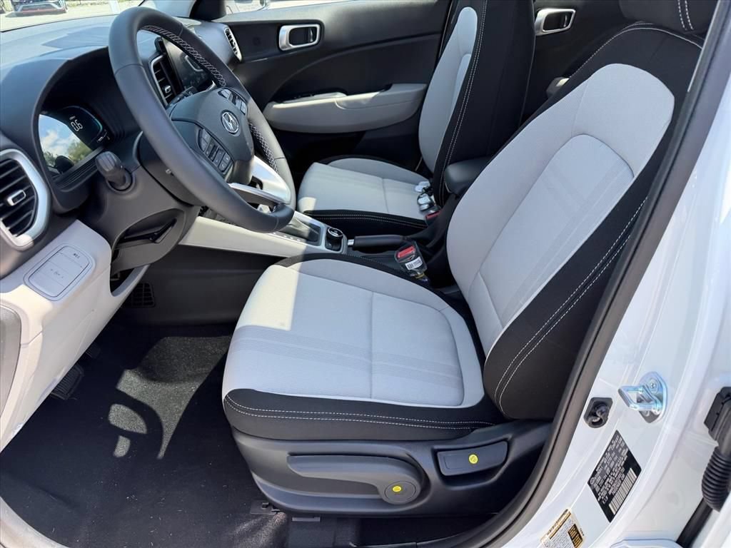 New 2026 Hyundai Venue SEL FWD image 8
