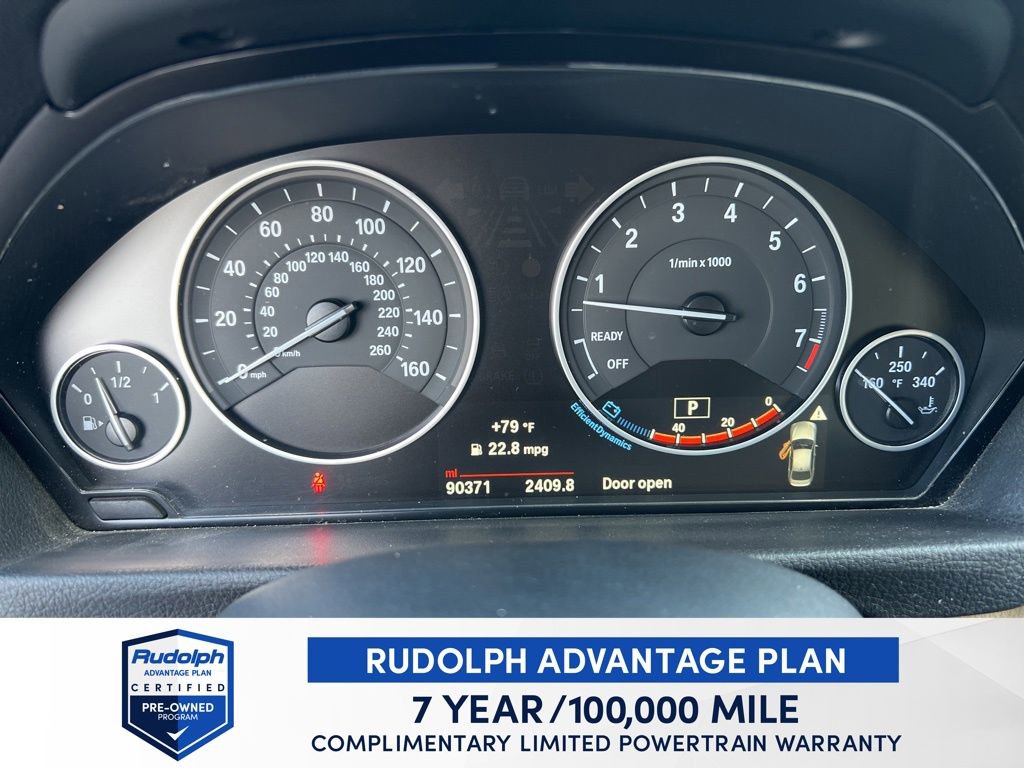 Used 2017 BMW 320i Sedan RWD image 10