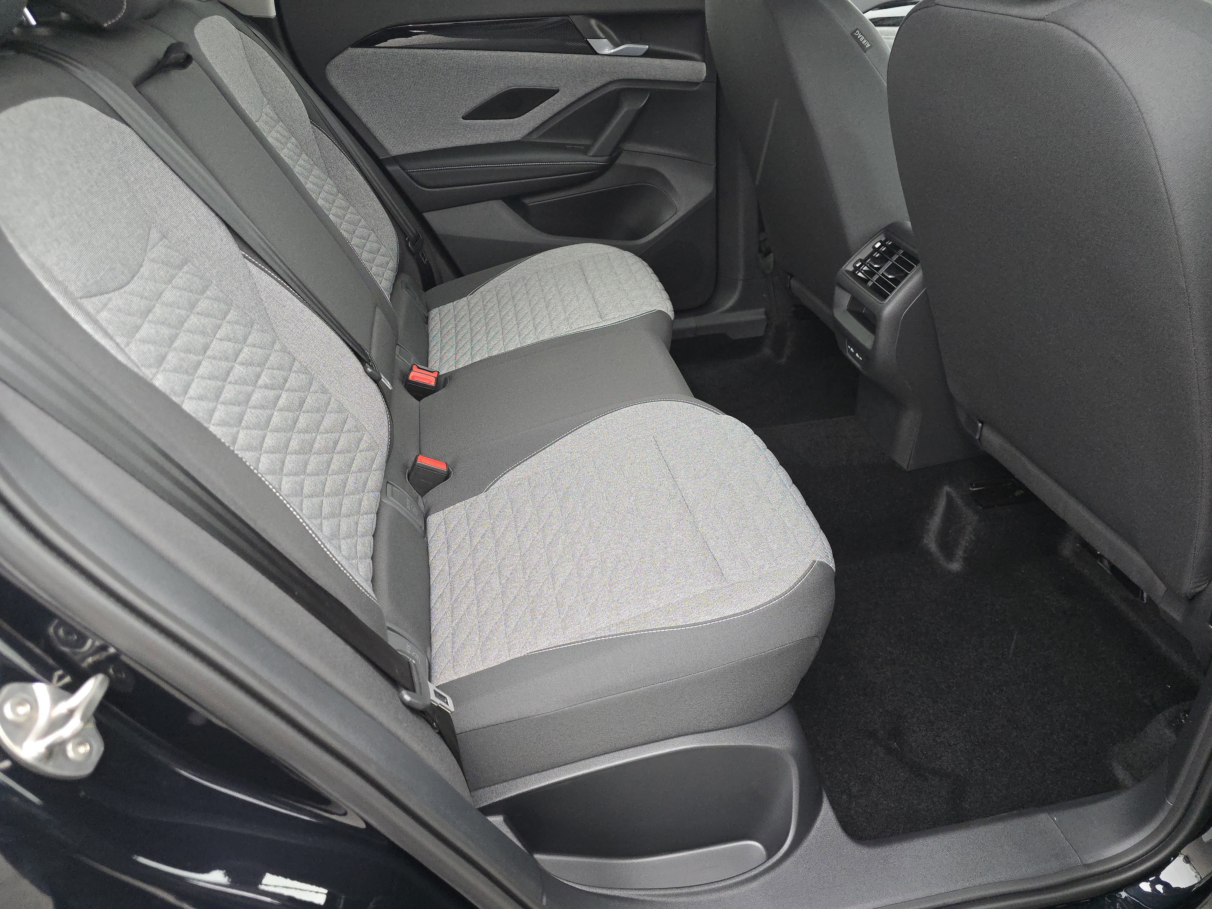 New 2026 Volkswagen Tiguan S image 14