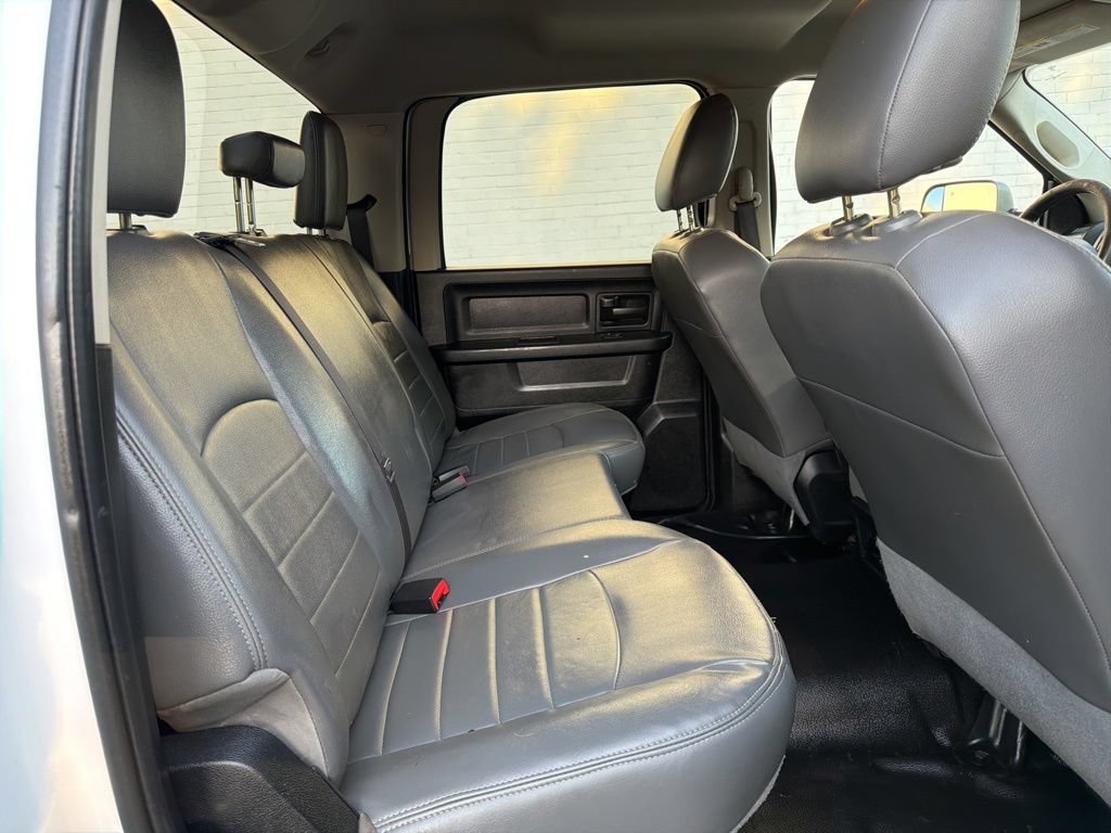 Used 2017 RAM 5500 Crew Cab Tradesman w/ Ambulance Prep Group RWD image 18