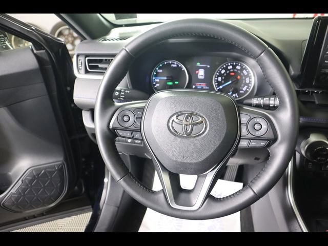 Used 2022 Toyota RAV4 SE w/ Convenience Package image 21