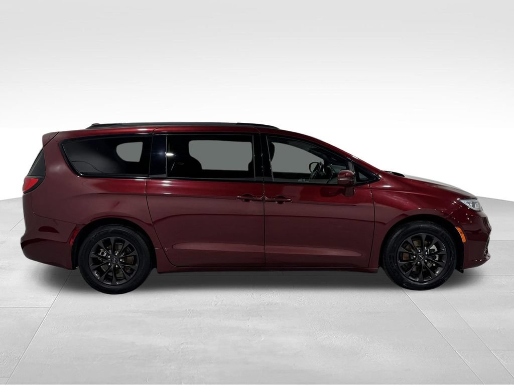 Used 2021 Chrysler Pacifica Touring w/ S Appearance Package FWD image 22
