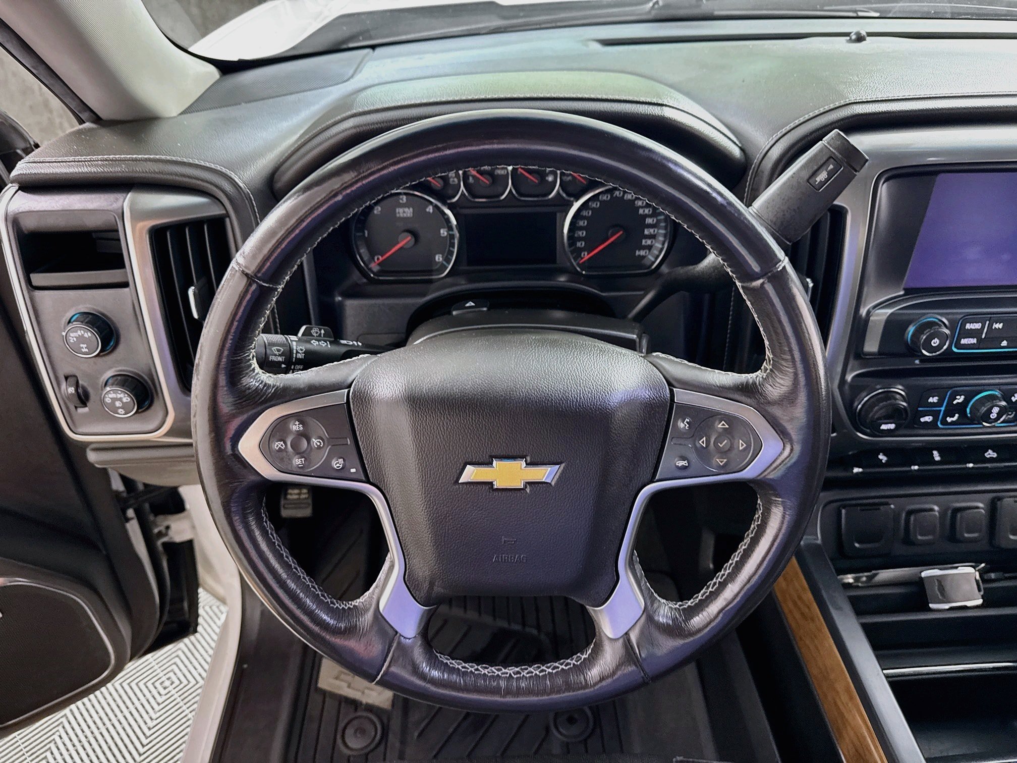 Used 2018 Chevrolet Silverado 1500 LTZ w/ Sport Package AWD/4WD image 16