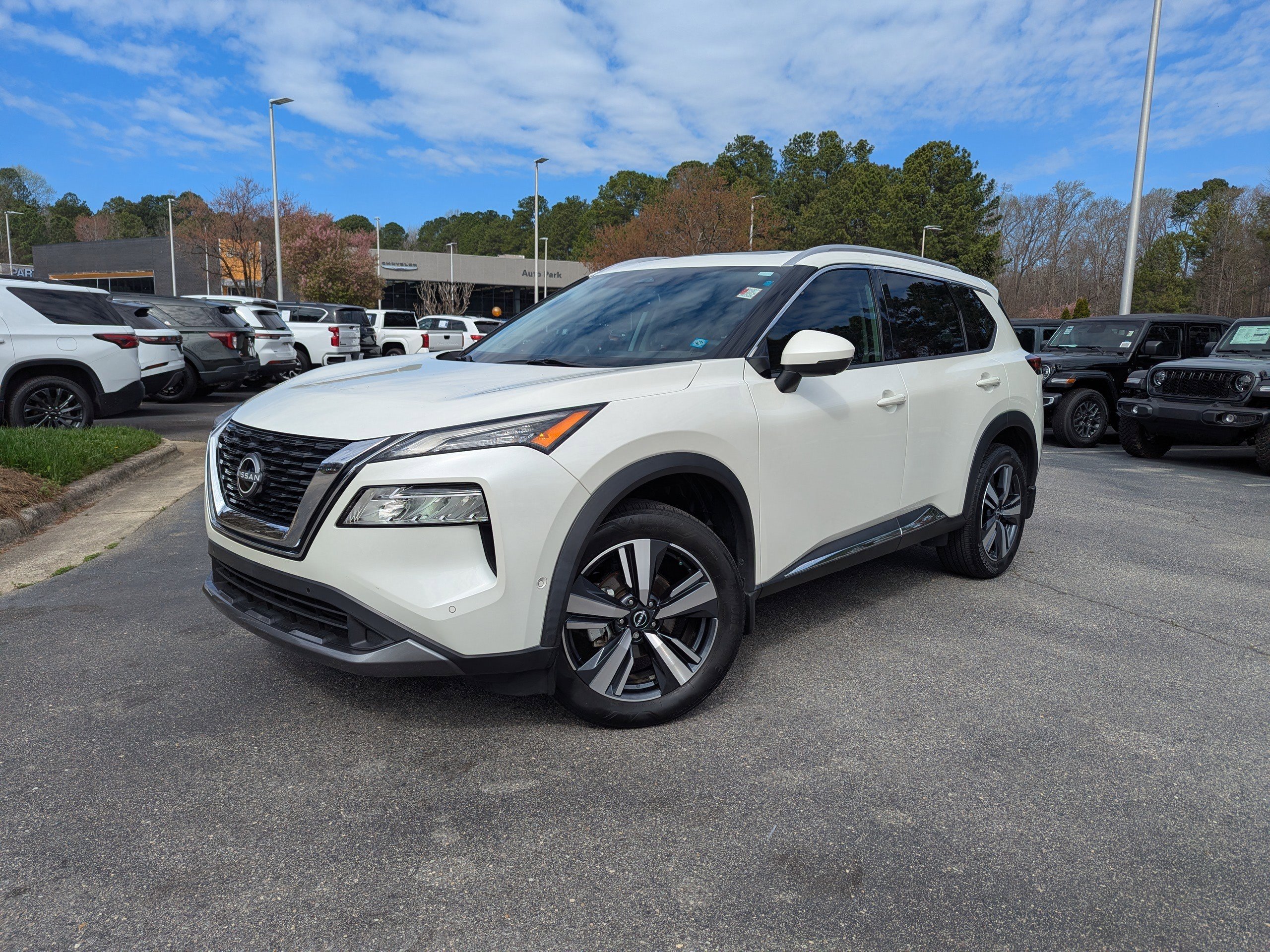 Used 2023 Nissan Rogue SL w/ SL Premium Package