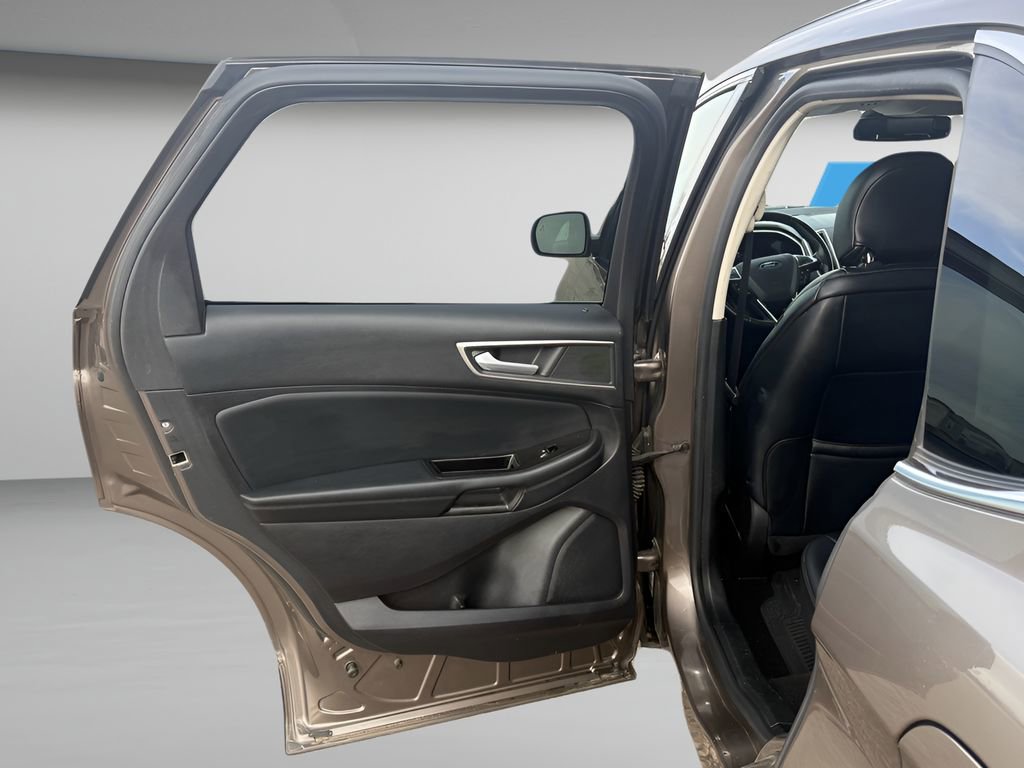 Used 2019 Ford Edge SEL w/ Equipment Group 201A image 23
