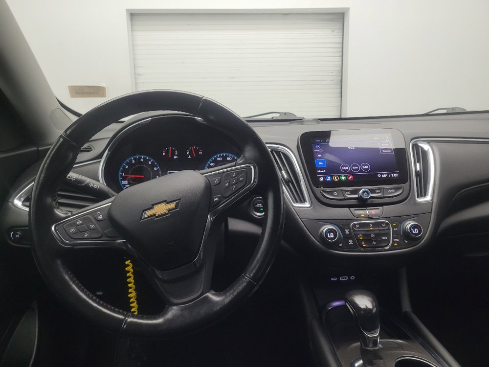 Used 2021 Chevrolet Malibu LT w/ Leather Package FWD image 22