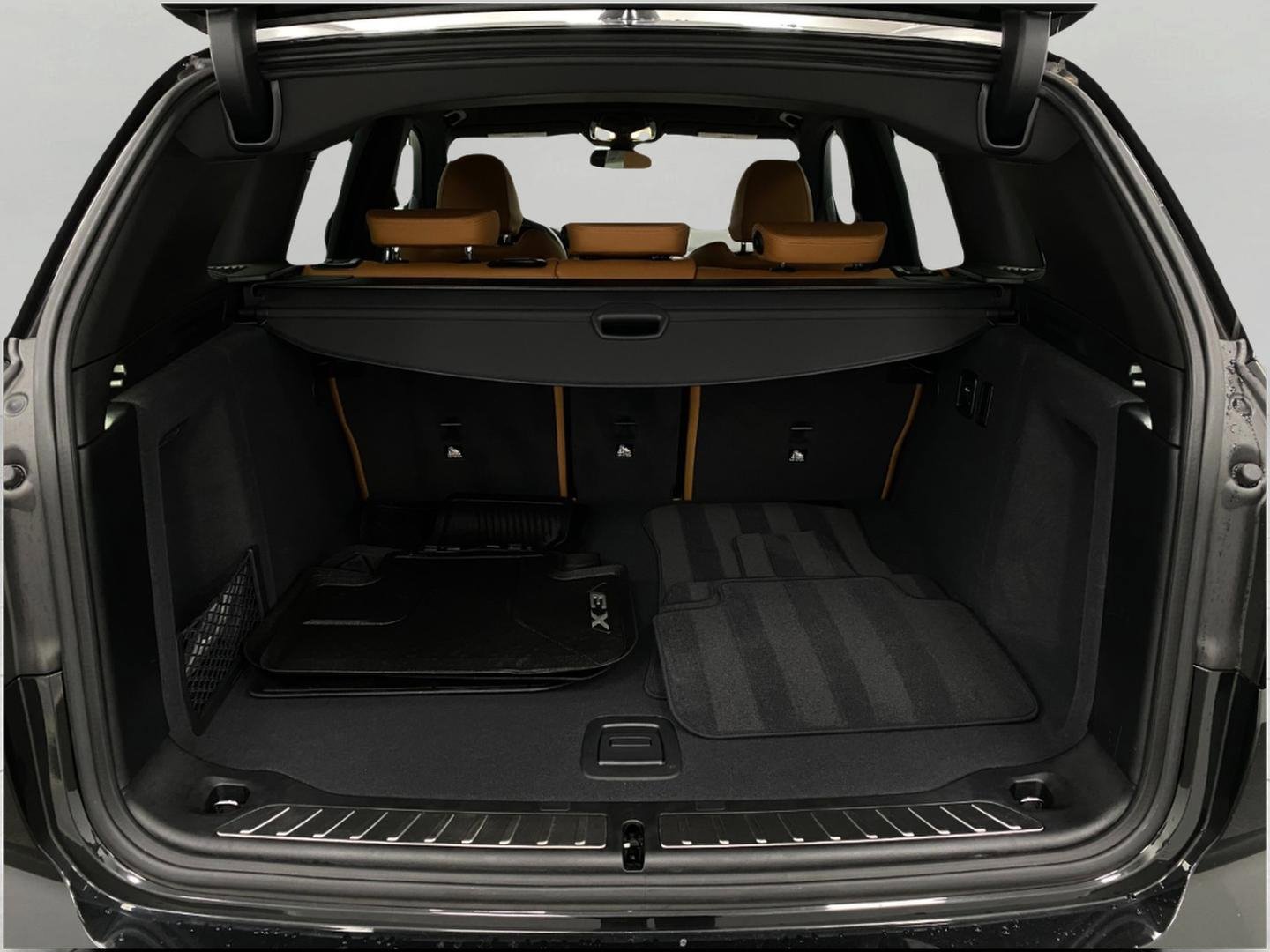 Certified 2024 BMW X3 xDrive30i w/ Premium Package image 5