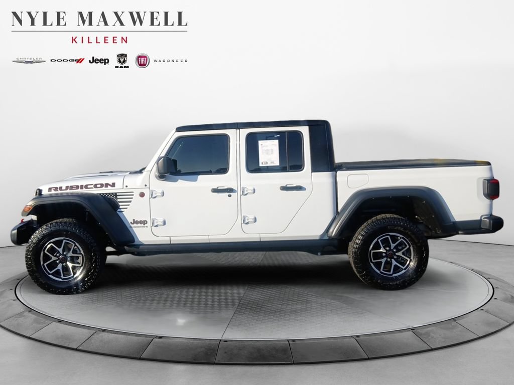 Used 2024 Jeep Gladiator Rubicon w/ Convenience Group AWD/4WD image 13
