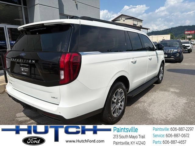 Used 2025 Ford Expedition Max Active AWD/4WD image 3