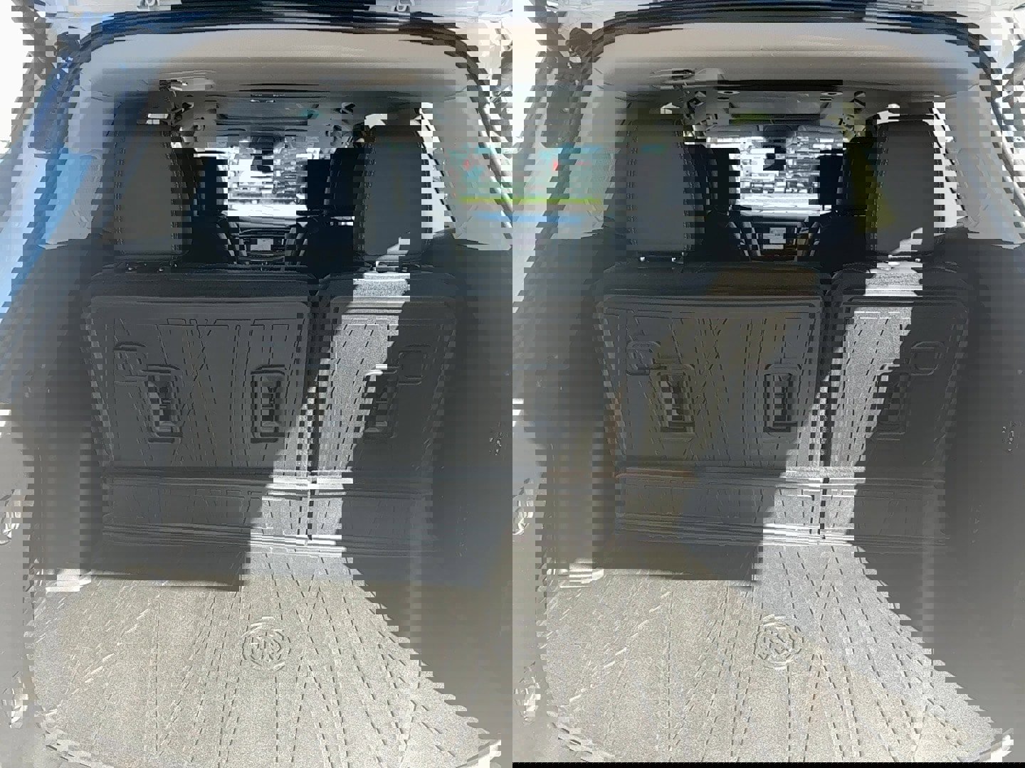 Used 2020 Buick Enclave Avenir w/ Avenir Technology Package image 20