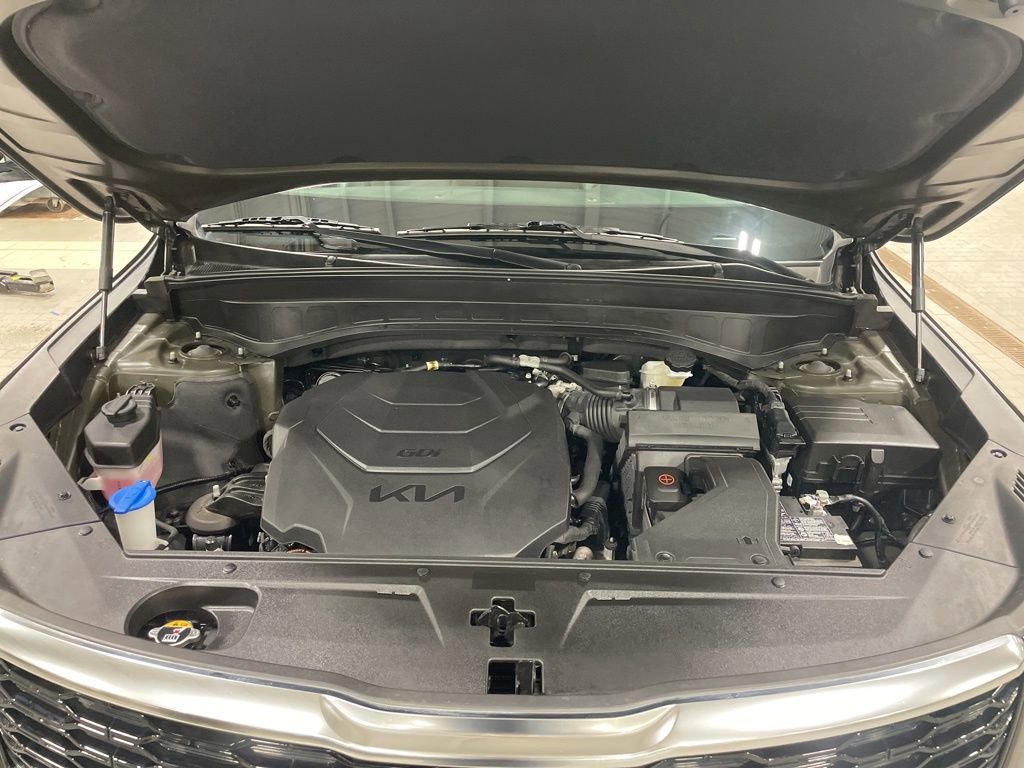 Certified 2022 Kia Telluride S image 18