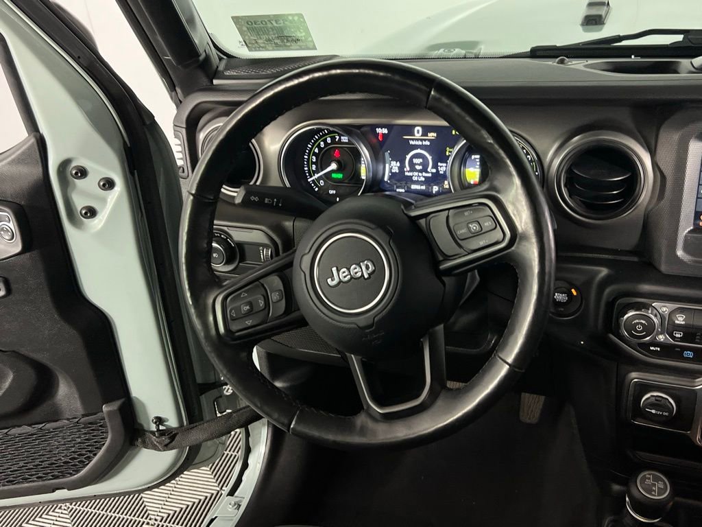 Used 2023 Jeep Wrangler Unlimited w/ Cold Weather Group image 15