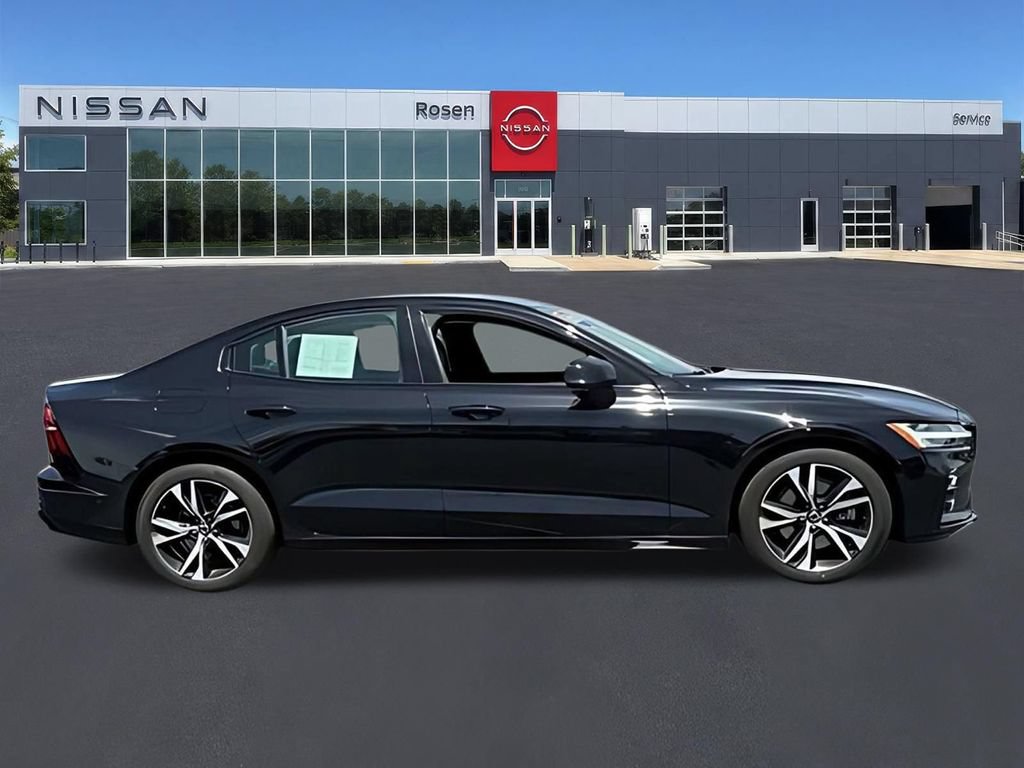 Used 2025 Volvo S60 B5 Plus AWD/4WD video 2