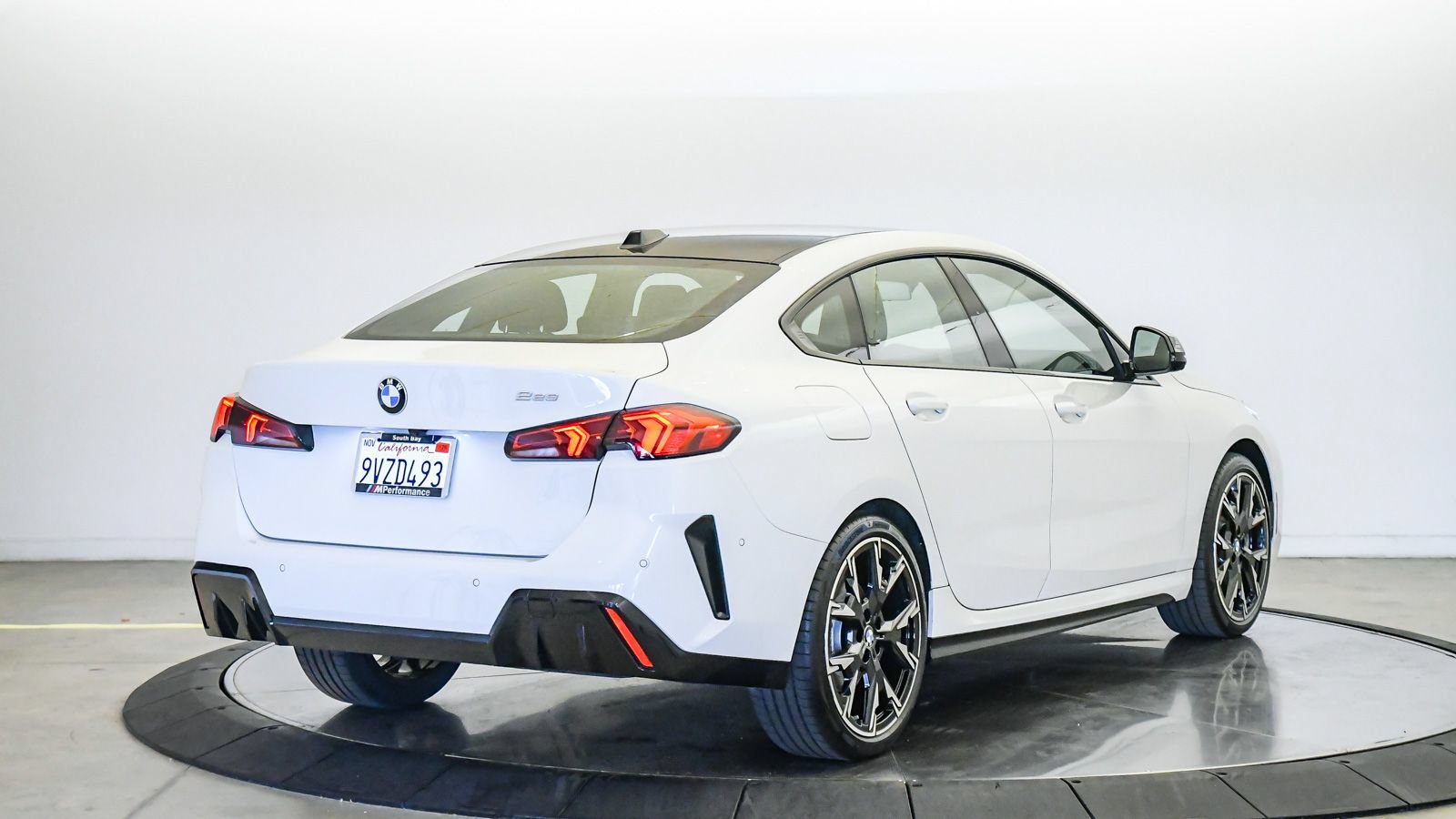 Used 2026 BMW 228i w/ Technology Package FWD image 5