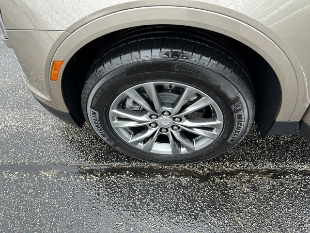 Used 2022 Cadillac XT5 Premium Luxury w/ LPO, Floor Liner Package image 32