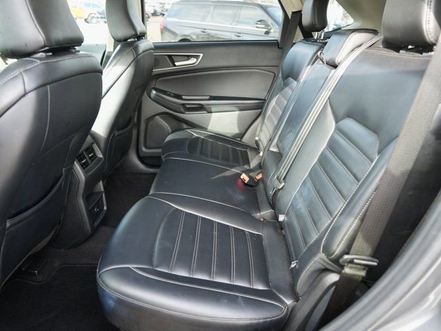 Used 2023 Ford Edge SEL image 11