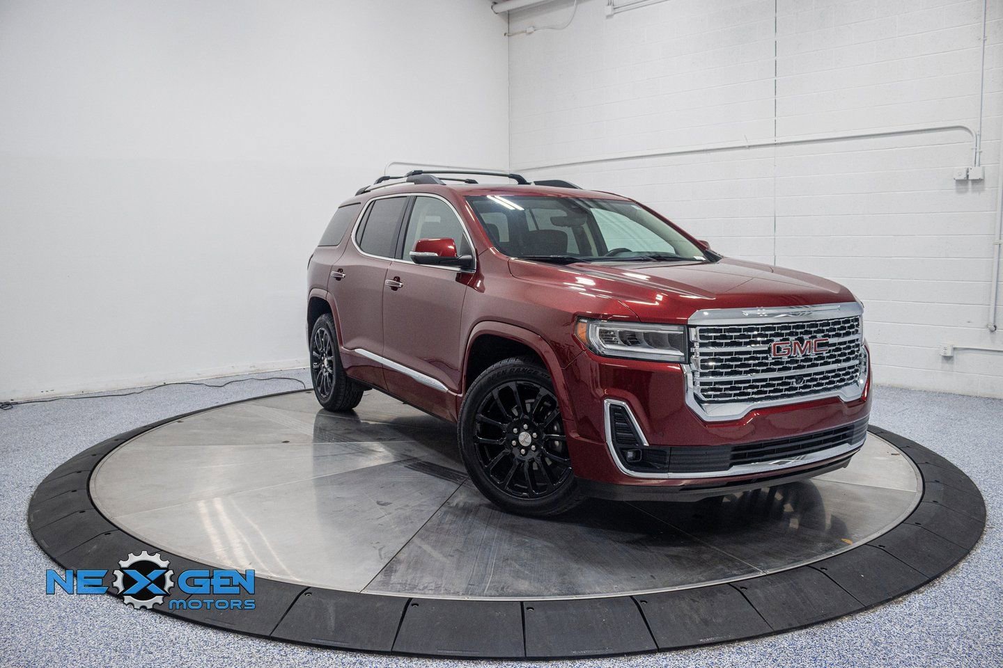 Used 2020 GMC Acadia Denali w/ Denali Ultimate Package image 1